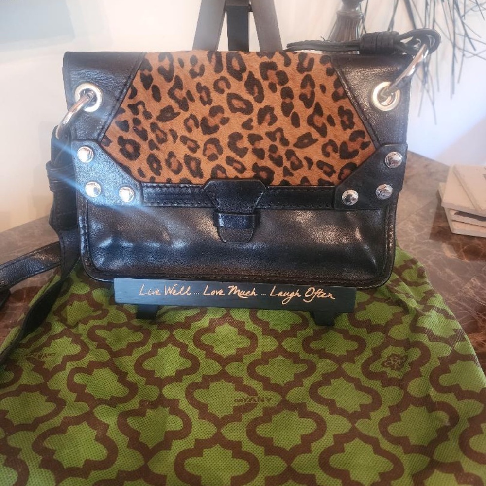 Yany Black Leather Crossbody